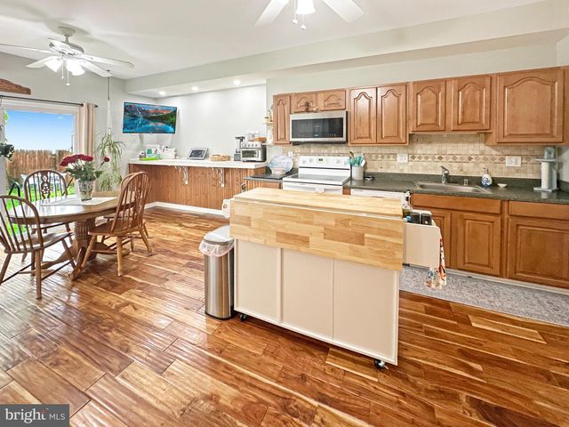 8414 BEDFORD RD, Pasadena, MD 21122