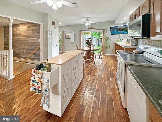 8414 BEDFORD RD, Pasadena, MD 21122
