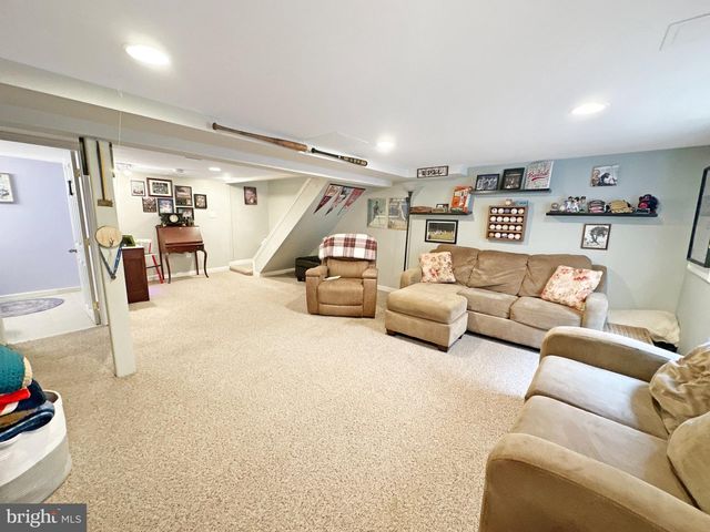 8414 BEDFORD RD, Pasadena, MD 21122