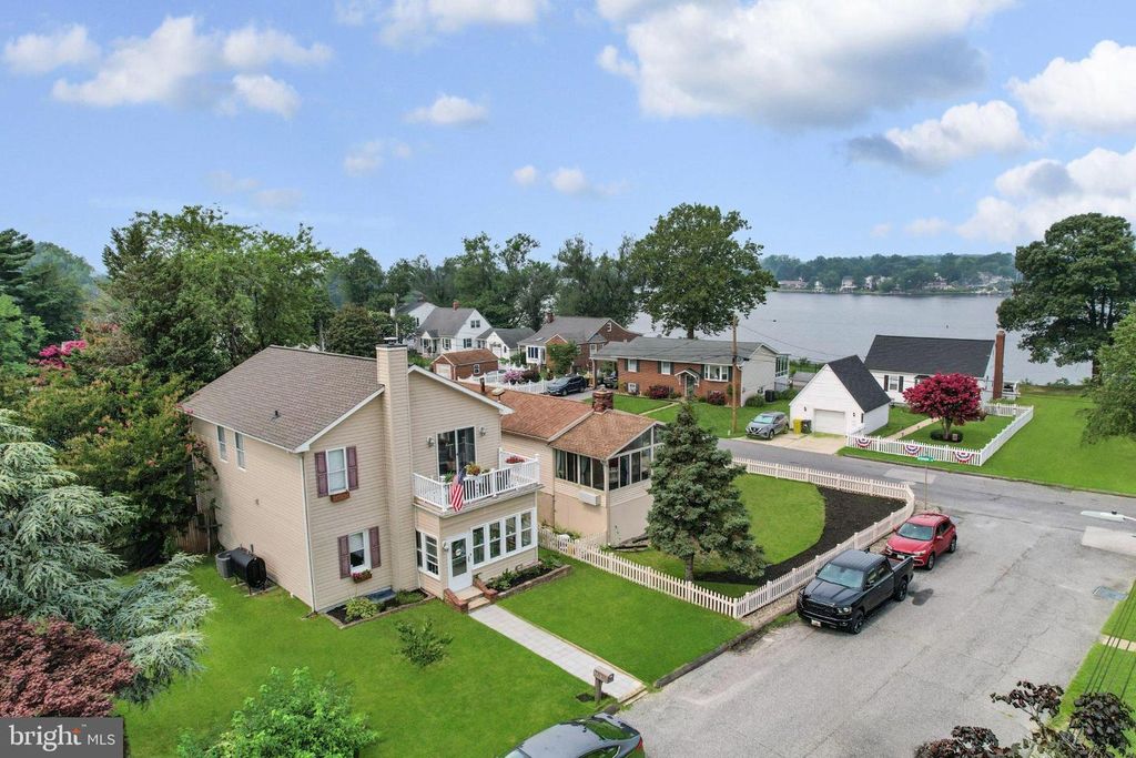 8414 BEDFORD RD, Pasadena, MD 21122