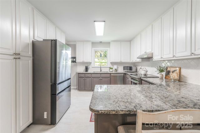 730 Four Brooks Road, Winston Salem, NC 27107