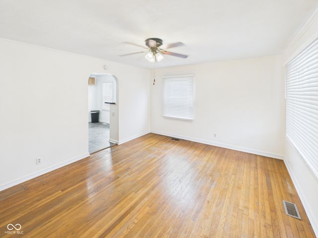 309 E 34th Street, Anderson, IN 46013