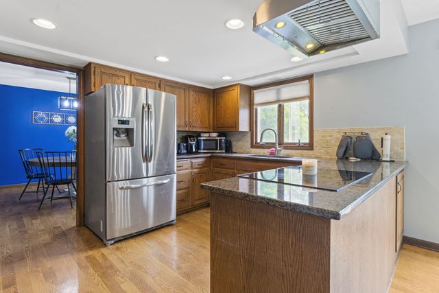 9807 Ivy Lane, Munster, IN 46321