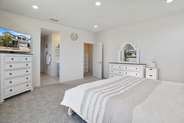 6949 Foraker Dr, Stockton, CA 95219