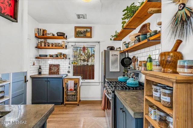 1424 N 5th Avenue, Tucson, AZ 85705