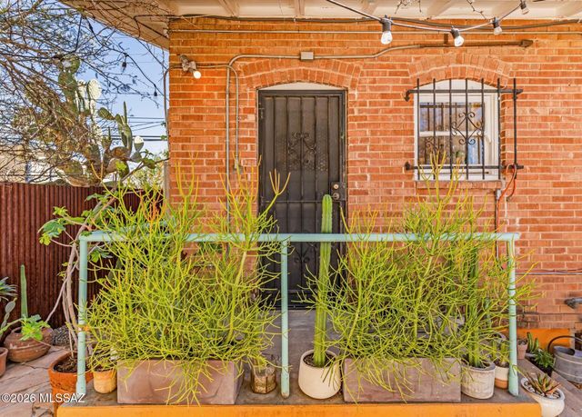 1424 N 5th Avenue, Tucson, AZ 85705