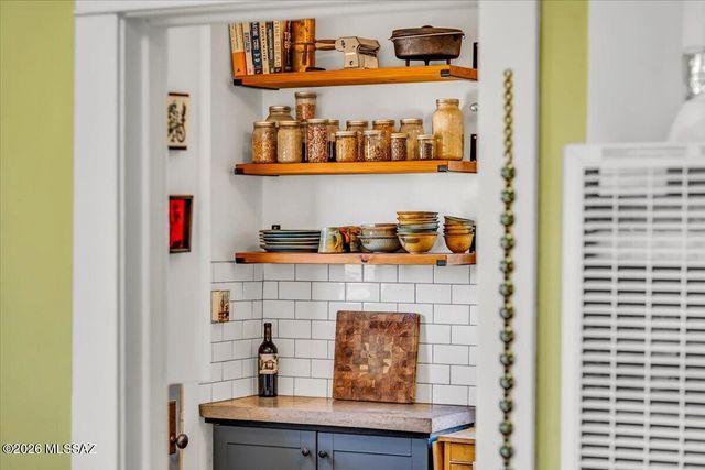 1424 N 5th Avenue, Tucson, AZ 85705