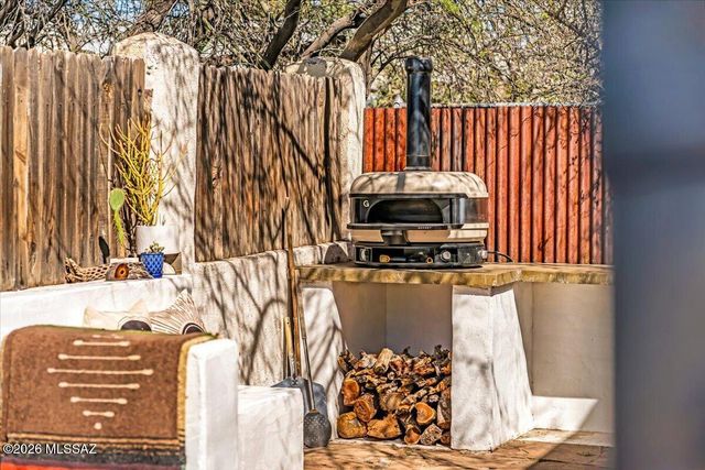 1424 N 5th Avenue, Tucson, AZ 85705