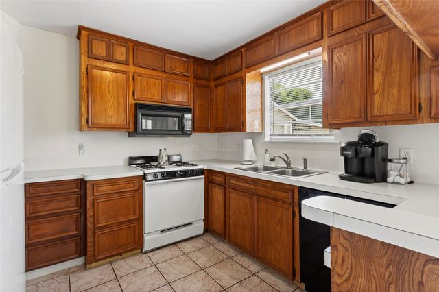 4444 18th Street, Bacliff, TX 77518