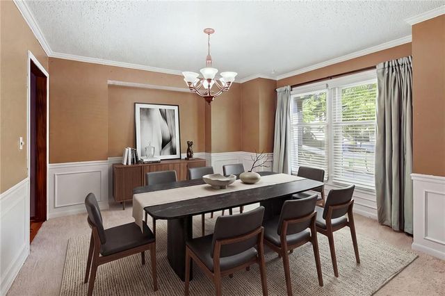 1732 NE 80th Place, Kansas City, MO 64118