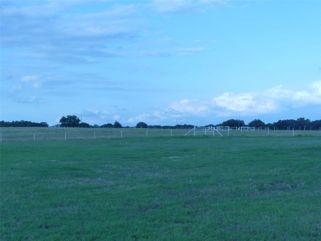 644 Macs Grocery Road, Bowie, TX 76230