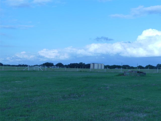 644 Macs Grocery Road, Bowie, TX 76230