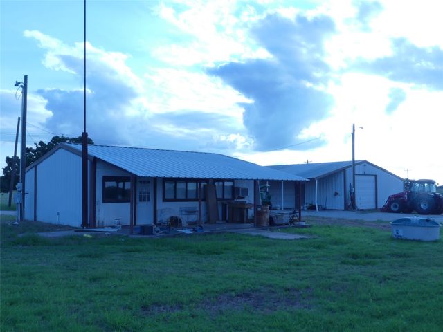 644 Macs Grocery Road, Bowie, TX 76230