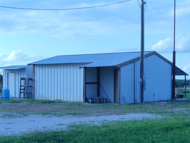 644 Macs Grocery Road, Bowie, TX 76230