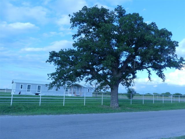 644 Macs Grocery Road, Bowie, TX 76230