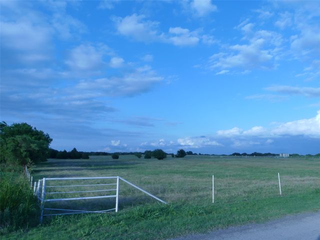 644 Macs Grocery Road, Bowie, TX 76230