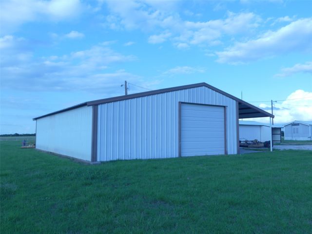 644 Macs Grocery Road, Bowie, TX 76230