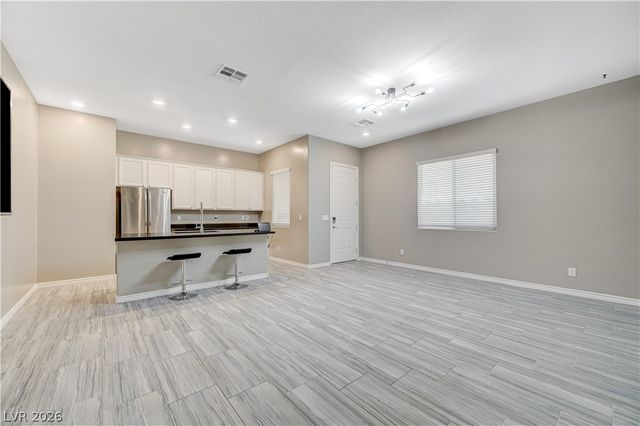 9938 Cambridge Brook Avenue, Las Vegas, NV 89149