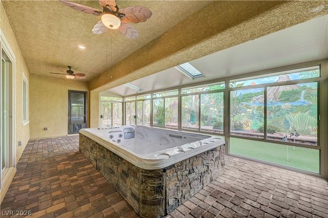 9938 Cambridge Brook Avenue, Las Vegas, NV 89149