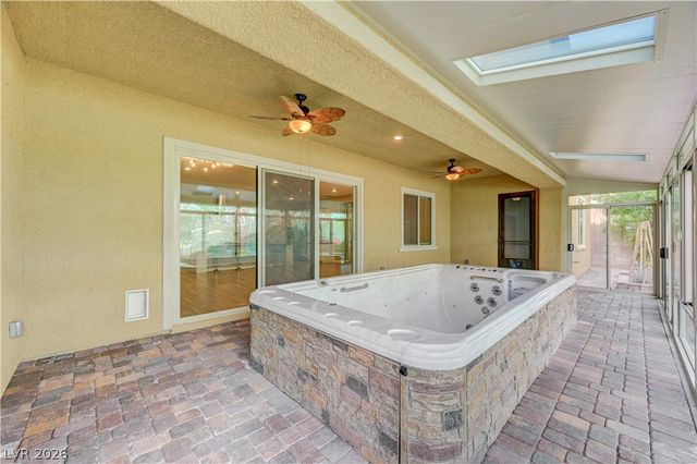 9938 Cambridge Brook Avenue, Las Vegas, NV 89149