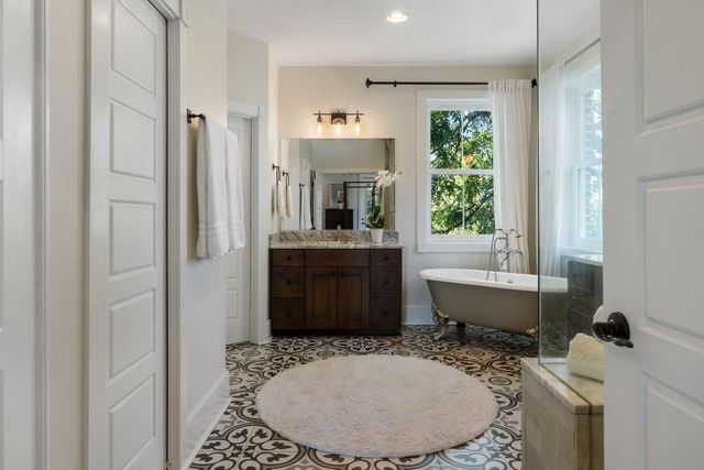 2112 Parkway Drive, Charleston, SC 29412