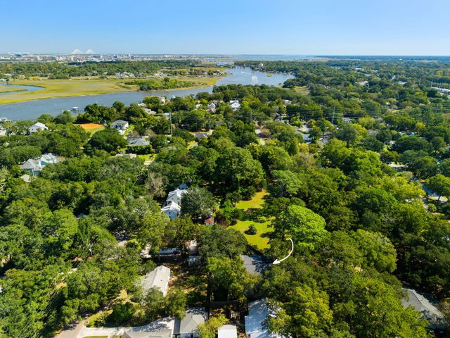 2112 Parkway Drive, Charleston, SC 29412