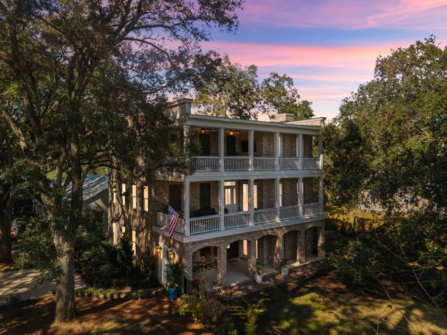 2112 Parkway Drive, Charleston, SC 29412
