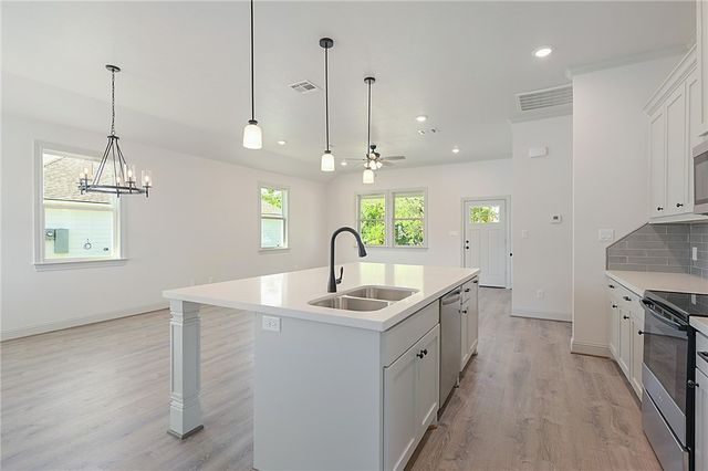 1508 Echols, Bryan, TX 77801