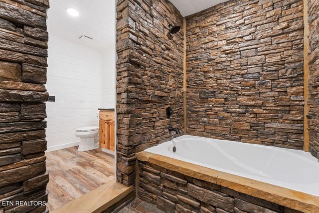 231 Sunset Boulevard, White Pine, TN 37890