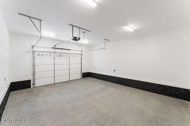 231 Sunset Boulevard, White Pine, TN 37890