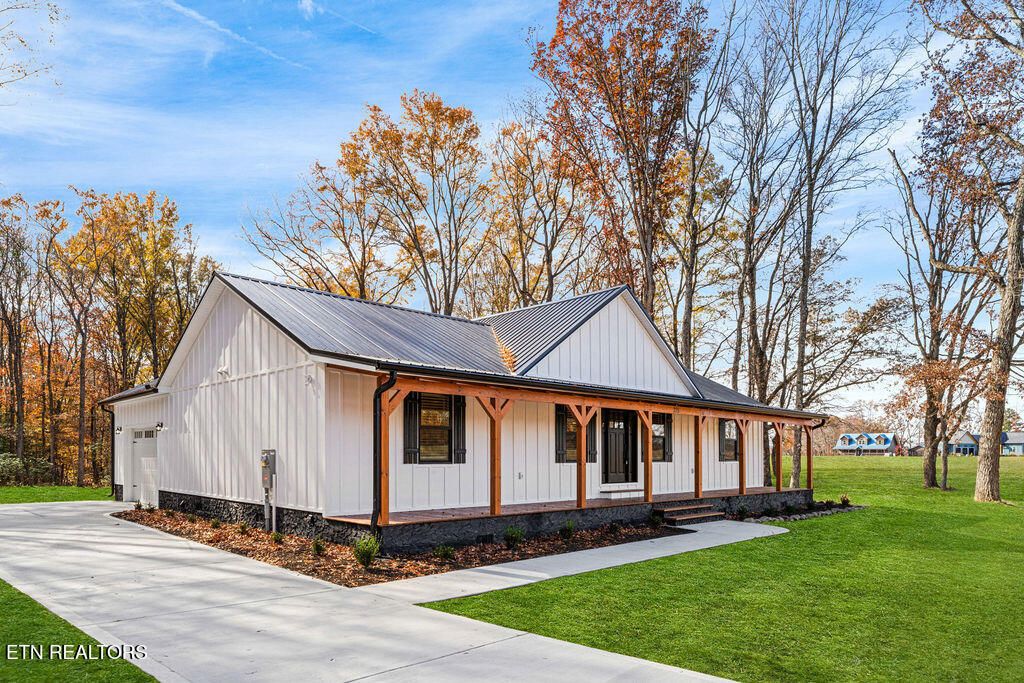 231 Sunset Boulevard, White Pine, TN 37890