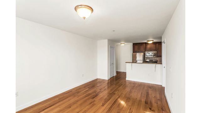15031 12th Ave Apt 301, New York City, NY 11357