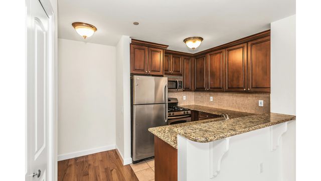 15031 12th Ave Apt 301, New York City, NY 11357