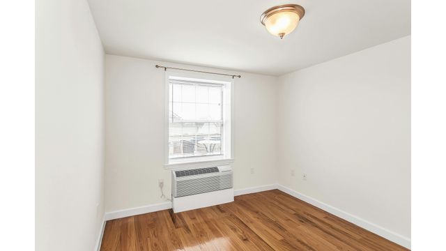 15031 12th Ave Apt 301, New York City, NY 11357