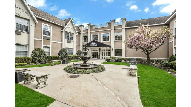 15031 12th Ave Apt 301, New York City, NY 11357