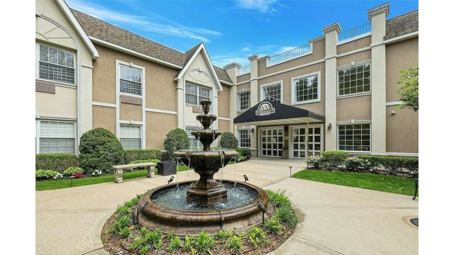 15031 12th Ave Apt 301, New York City, NY 11357