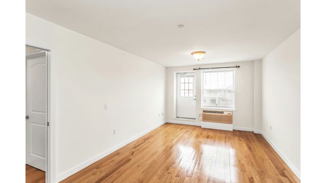 15031 12th Ave Apt 301, New York City, NY 11357