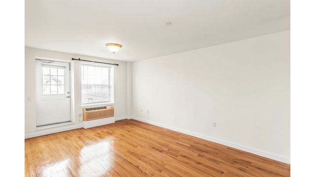 15031 12th Ave Apt 301, New York City, NY 11357