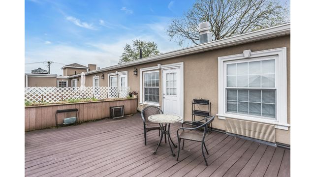 15031 12th Ave Apt 301, New York City, NY 11357