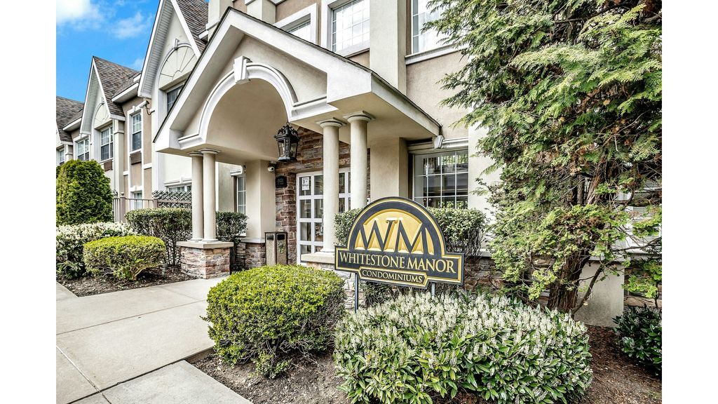 15031 12th Ave Apt 301, New York City, NY 11357