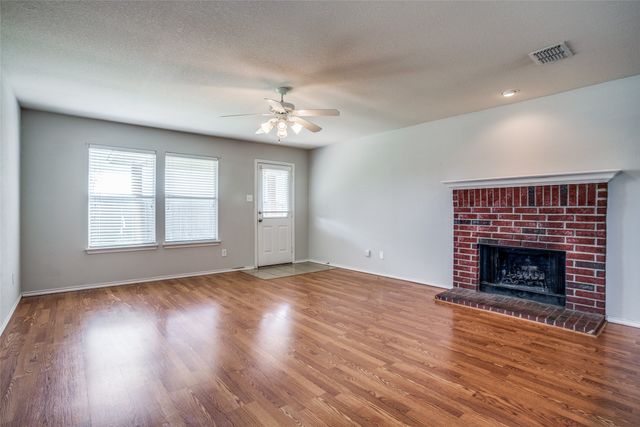 821 Oak Hollow Lane, Anna, TX 75409