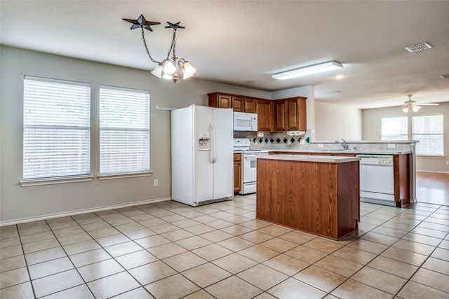 821 Oak Hollow Lane, Anna, TX 75409