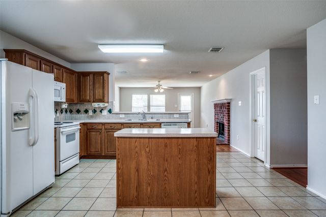 821 Oak Hollow Lane, Anna, TX 75409