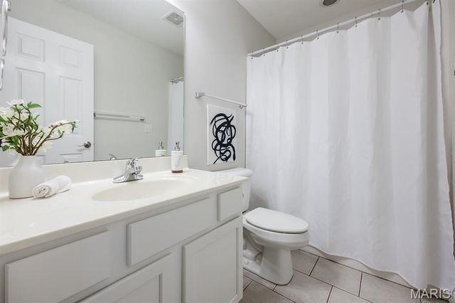 707 Wheatfield Road, O'fallon, IL 62269