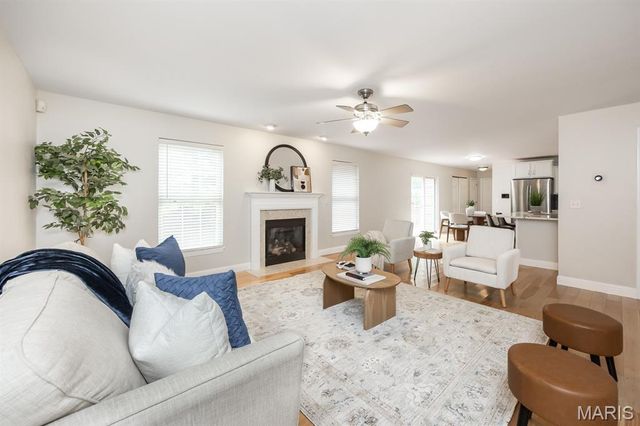 707 Wheatfield Road, O'fallon, IL 62269