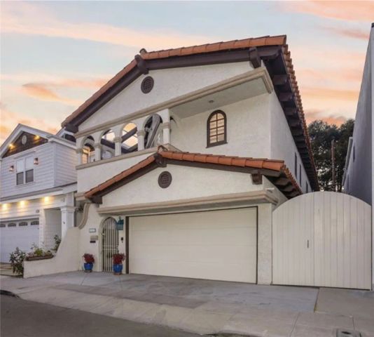 111 Geneva Walk, Long Beach, CA 90803