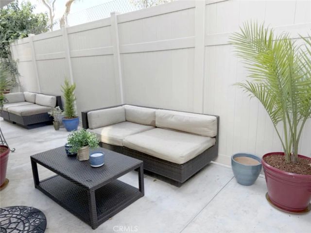 111 Geneva Walk, Long Beach, CA 90803