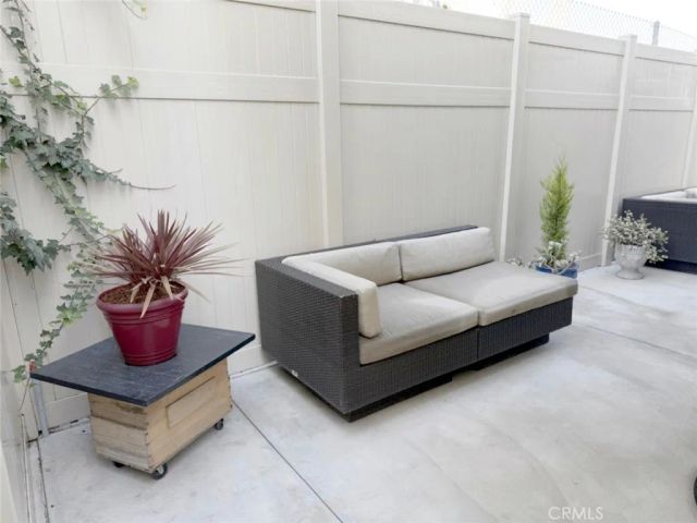 111 Geneva Walk, Long Beach, CA 90803