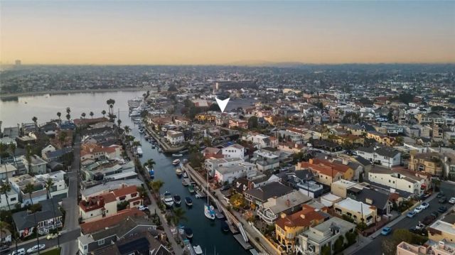 111 Geneva Walk, Long Beach, CA 90803
