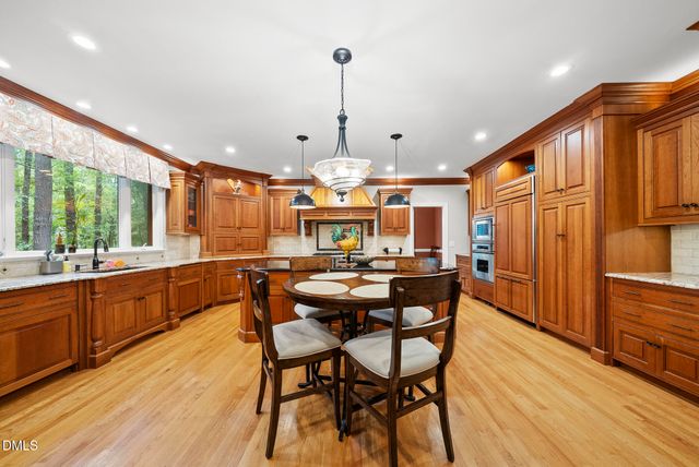 128 Wheatsbury Drive, Cary, NC 27513